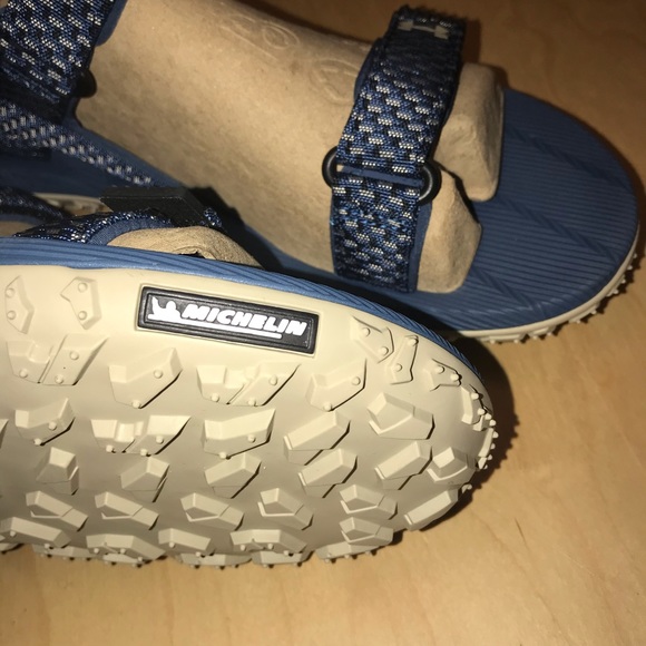 NEW Men’s 13 Under Armour UA Fat Tire Sandals - Picture 8 of 8